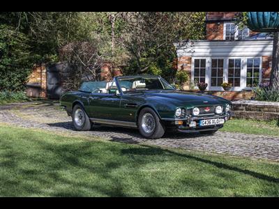 Aston Martin+V8 Volante